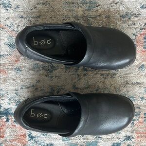 BOC Black Clogs Rounded Toe and Matte Finish